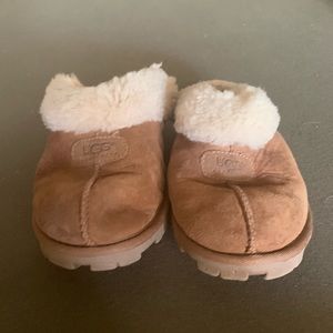 Ugg Australia slippers size 8!!